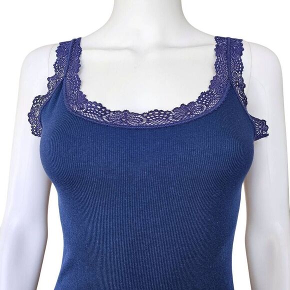 y2k fitted lace cami top - Picture 3 of 5